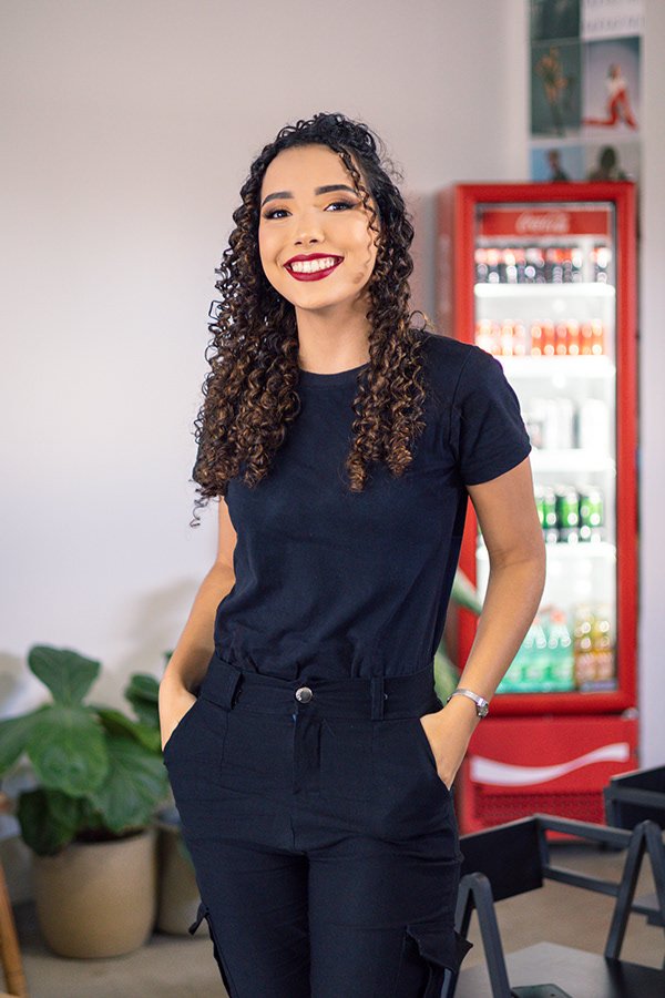 Retrato de ensaio de formatura de Rayane em Goiânia